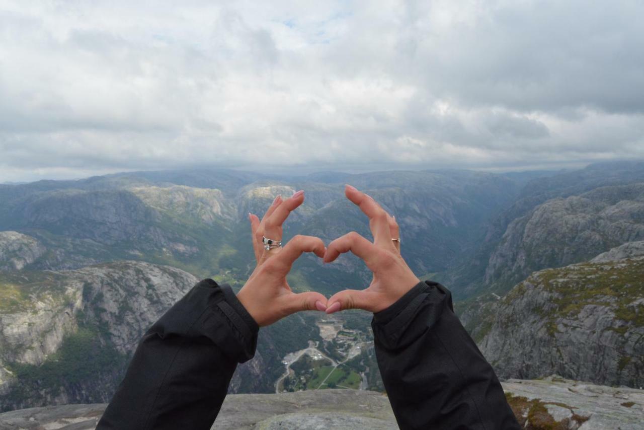 דירות Hjelmeland Fjord Road מראה חיצוני תמונה